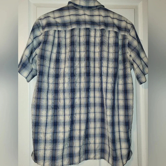 Eddie Bauer Travex Short Sleeve Button Up Shirt Size Large Blue White Plaid - Picture 2 of 7